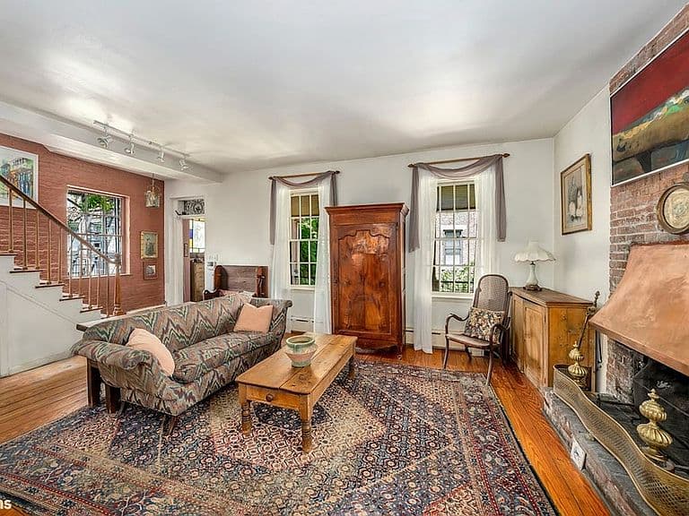 Listing photo 4