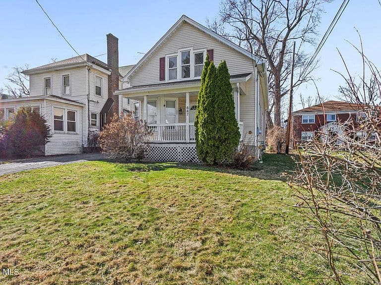 Listing photo 3
