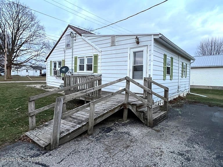 Listing photo 5
