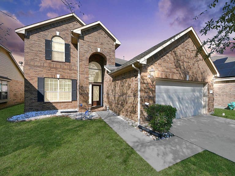 Listing photo 3