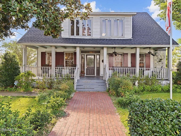 Listing photo 3