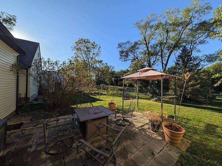 Listing photo 4