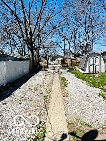 Listing photo 5