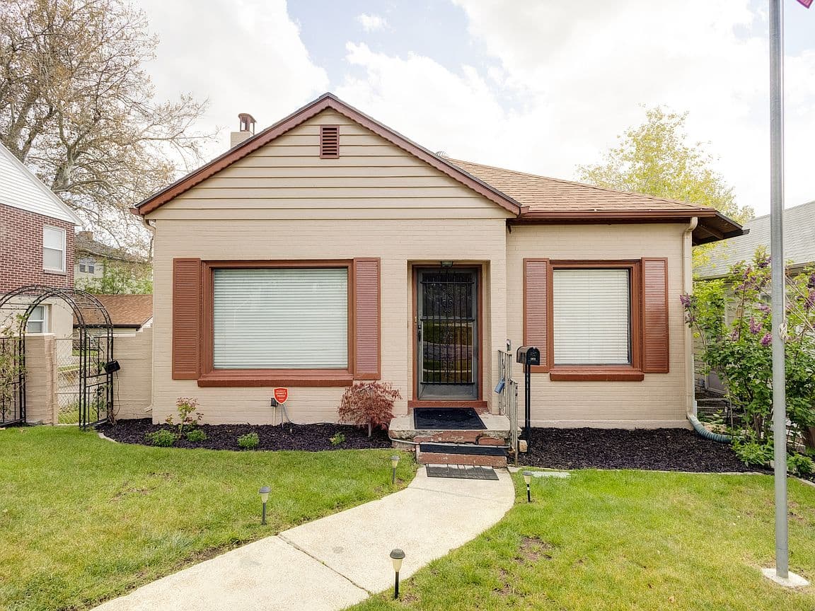Primary listing photo