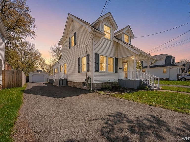 Listing photo 3
