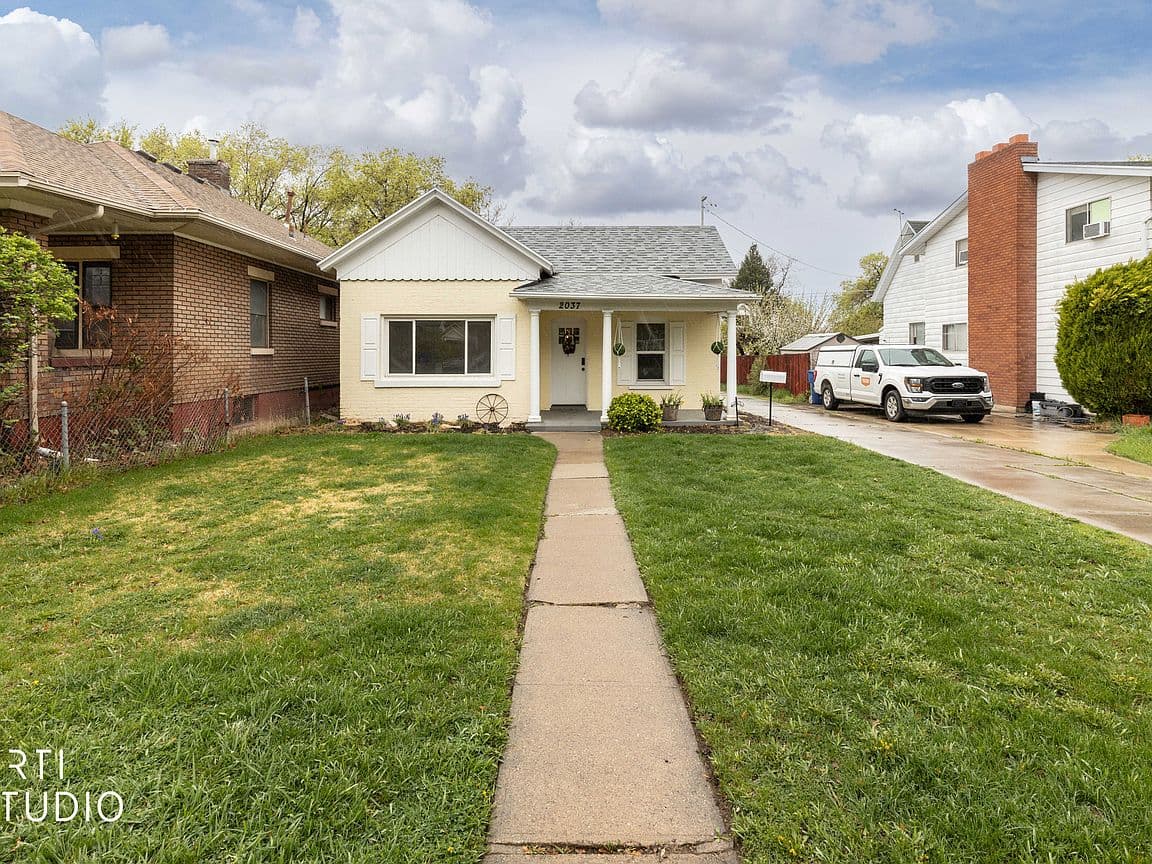 Primary listing photo
