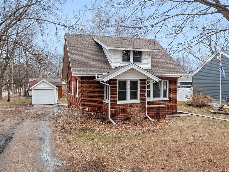 Listing photo 3