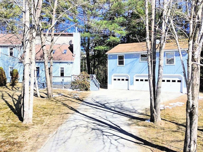 Listing photo 3