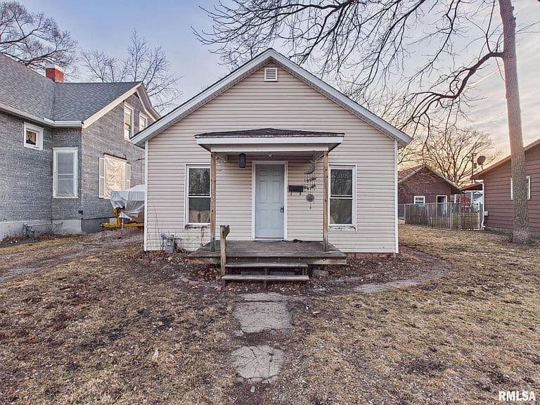 Listing photo 2