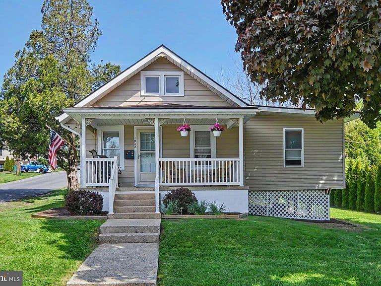 Listing photo 3