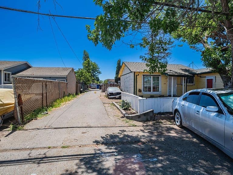 Listing photo 4