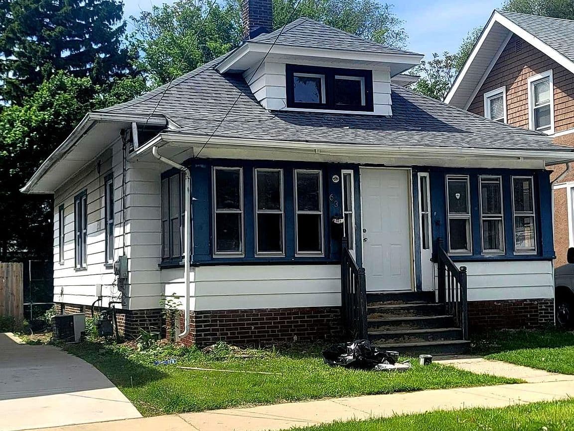 Primary listing photo