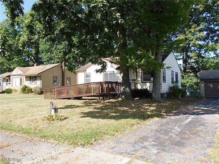 Listing photo 5
