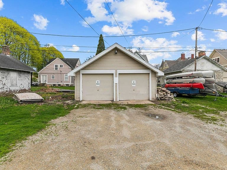 Listing photo 5