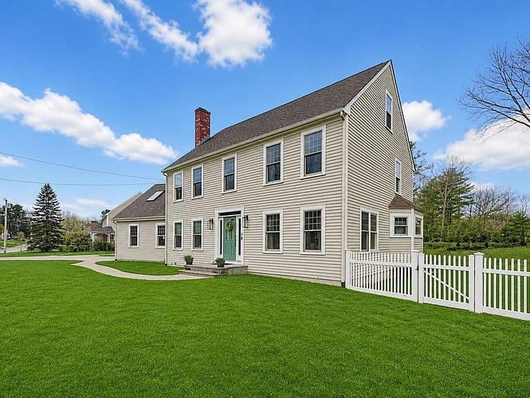 Listing photo 2