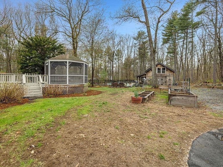 Listing photo 5