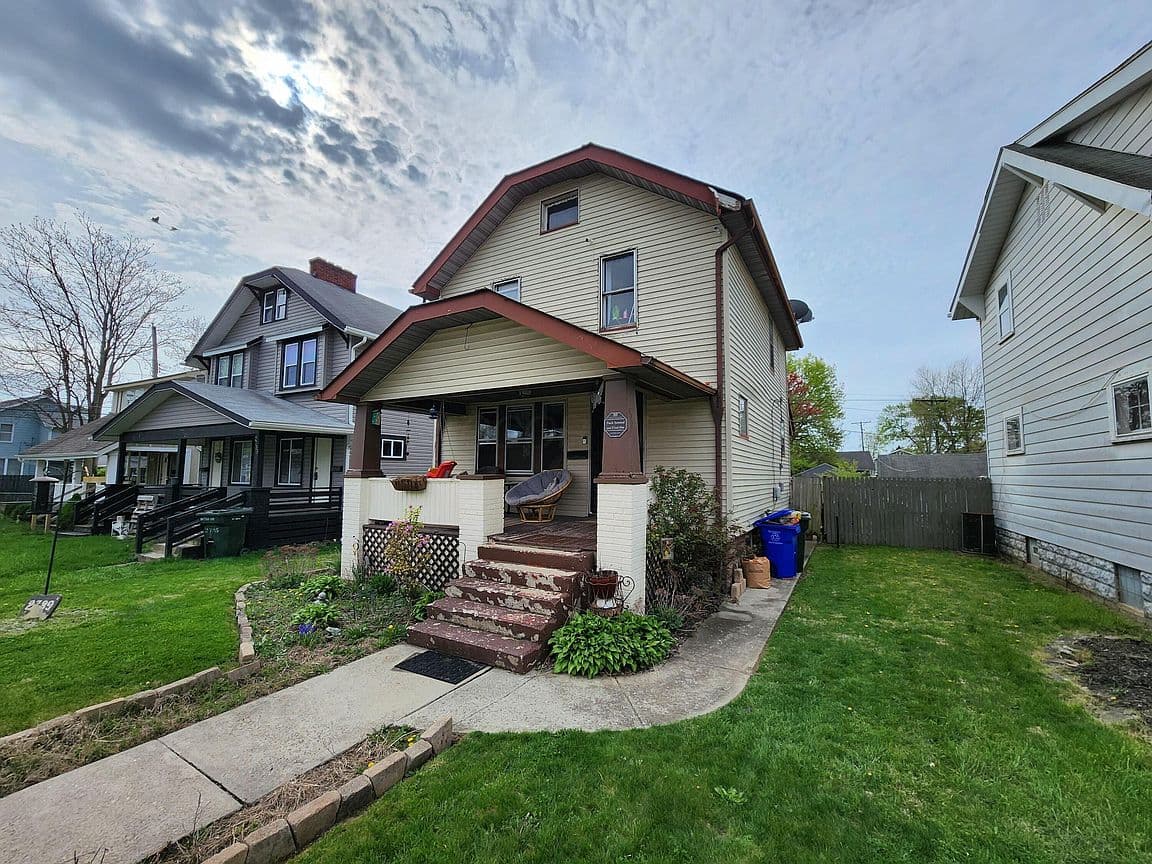 Primary listing photo
