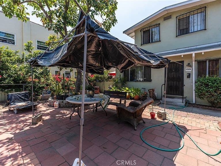 Listing photo 3