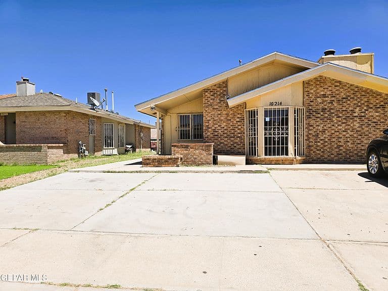 Listing photo 4