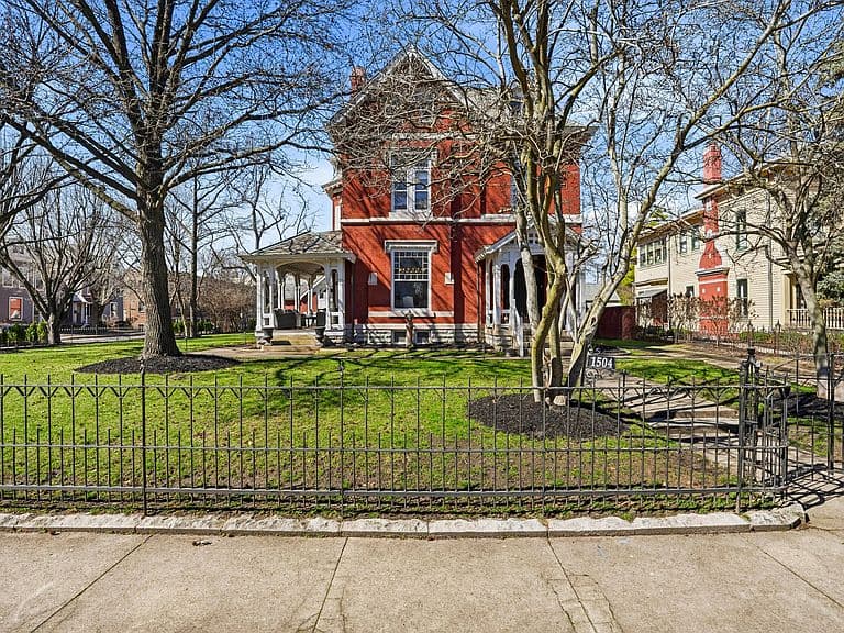 Listing photo 4