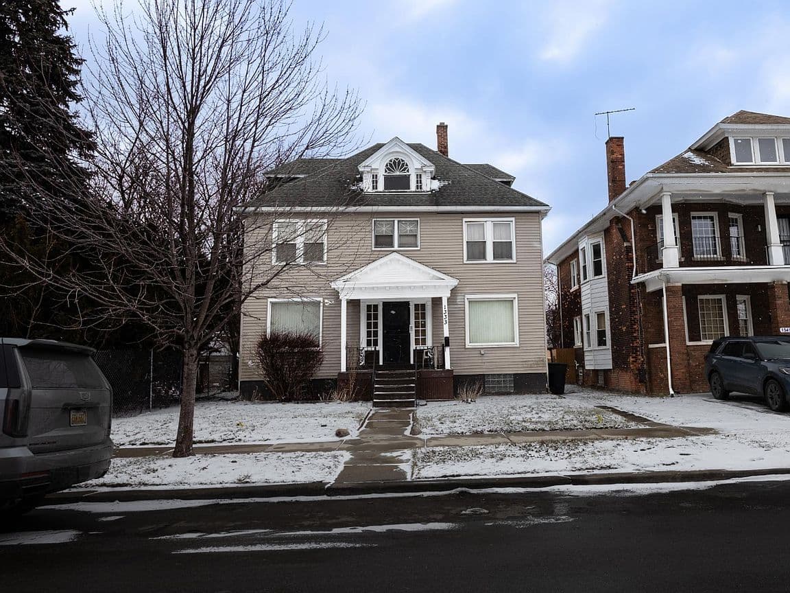 Primary listing photo