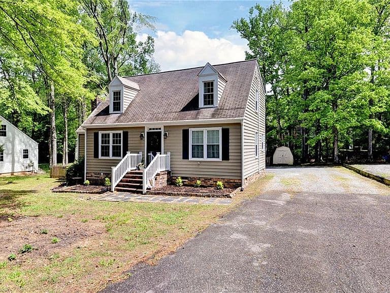 Listing photo 2
