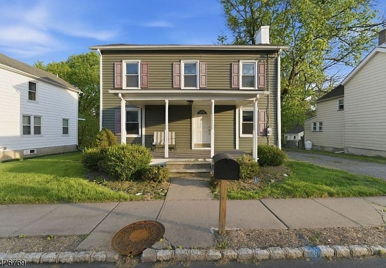 Listing photo 5