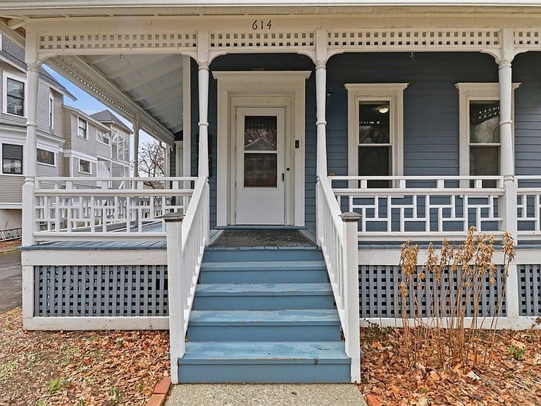 Listing photo 4