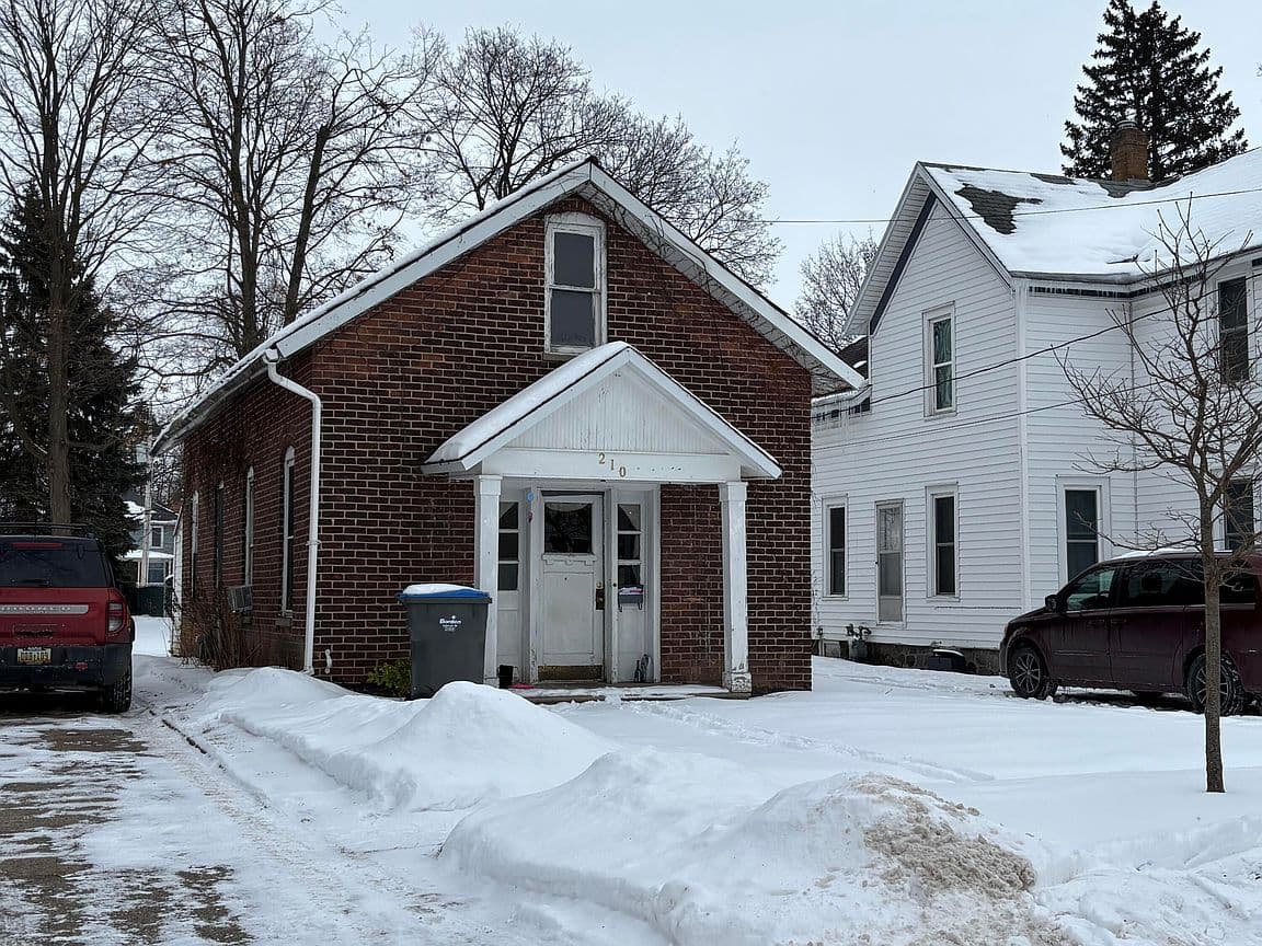 Primary listing photo