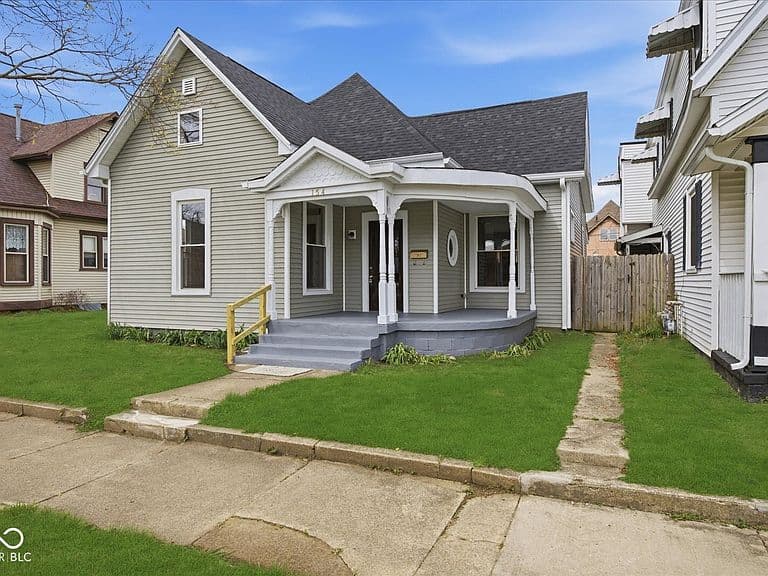 Listing photo 2