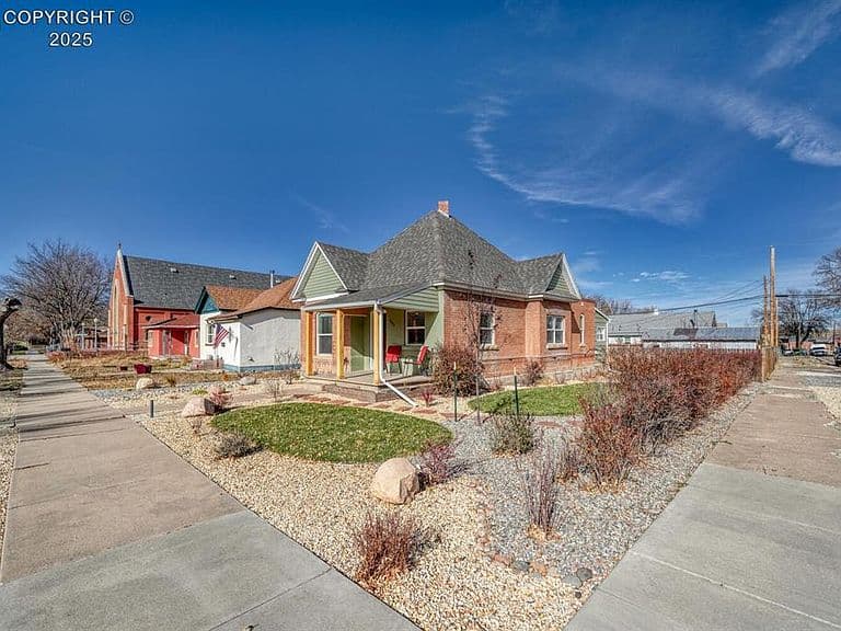 Listing photo 3