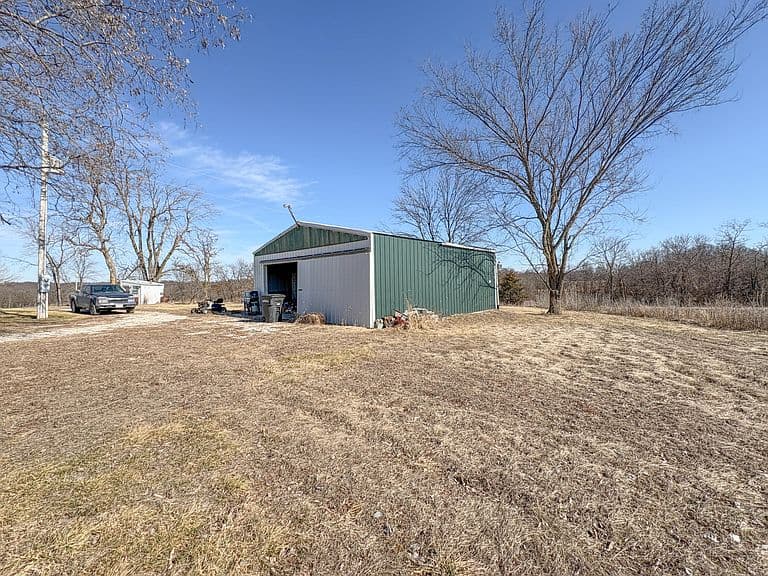 Listing photo 4