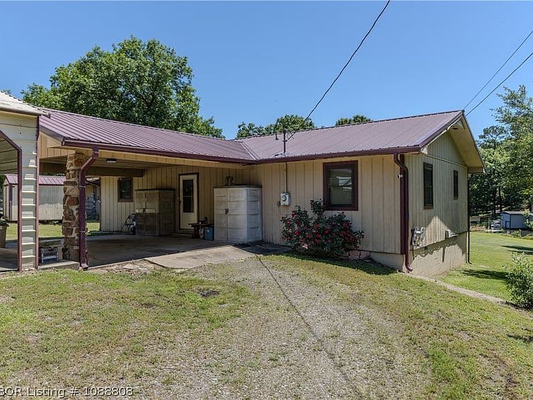 Listing photo 5