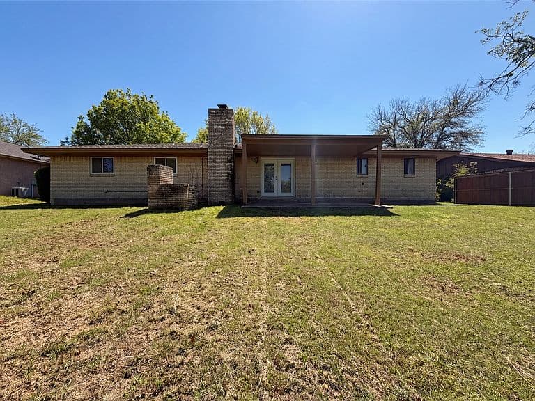 Listing photo 5