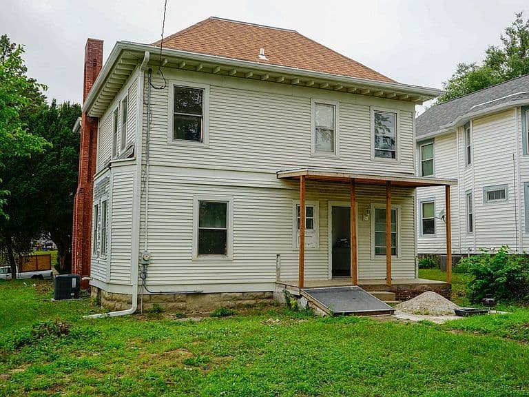 Listing photo 3