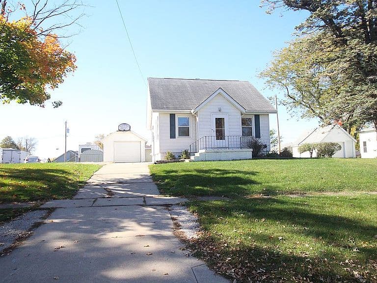 Listing photo 3