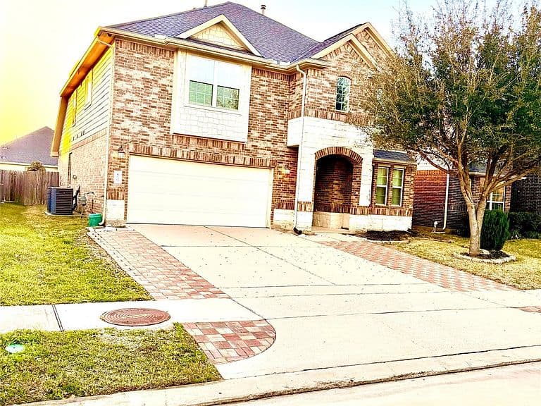 Listing photo 4