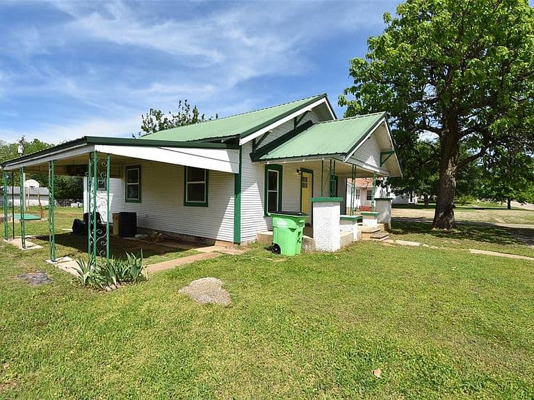 Listing photo 5