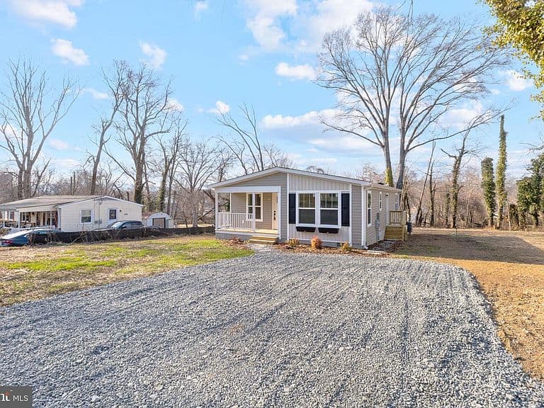 Listing photo 4