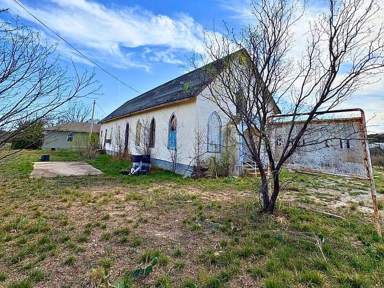 Listing photo 4