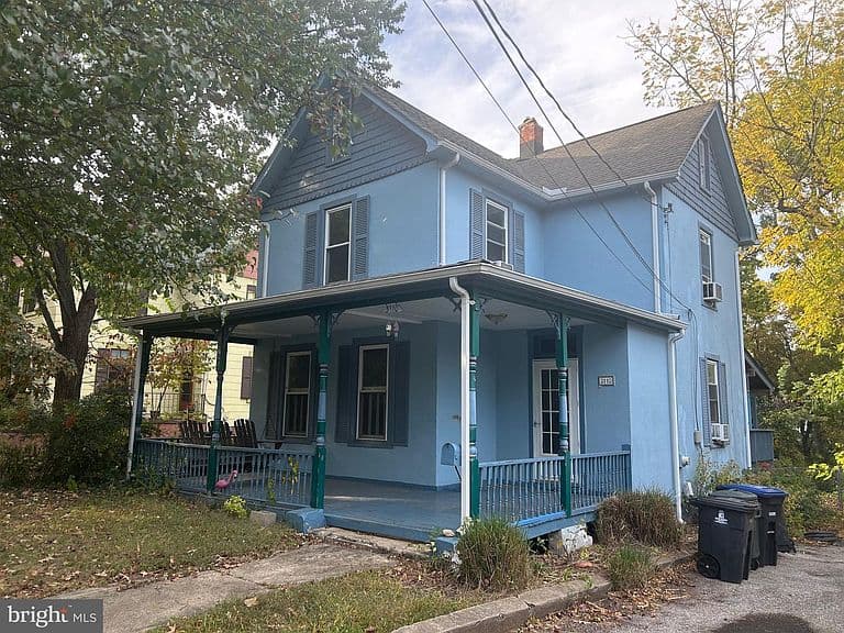 Listing photo