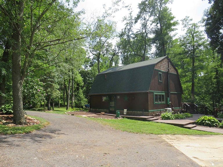 Listing photo 5