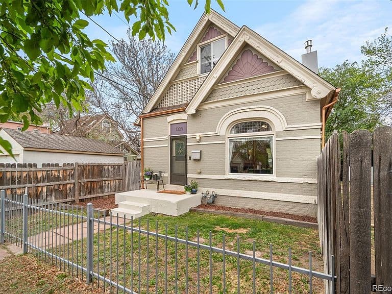 Listing photo 4