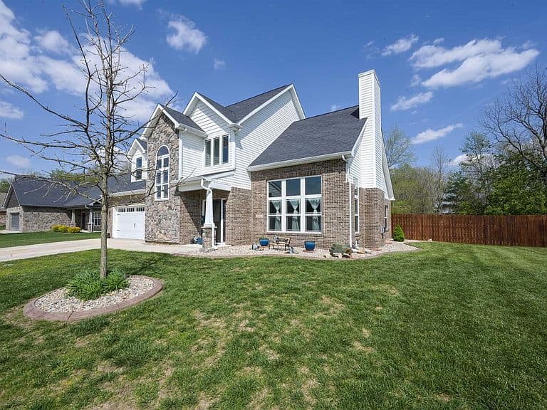 Listing photo 3