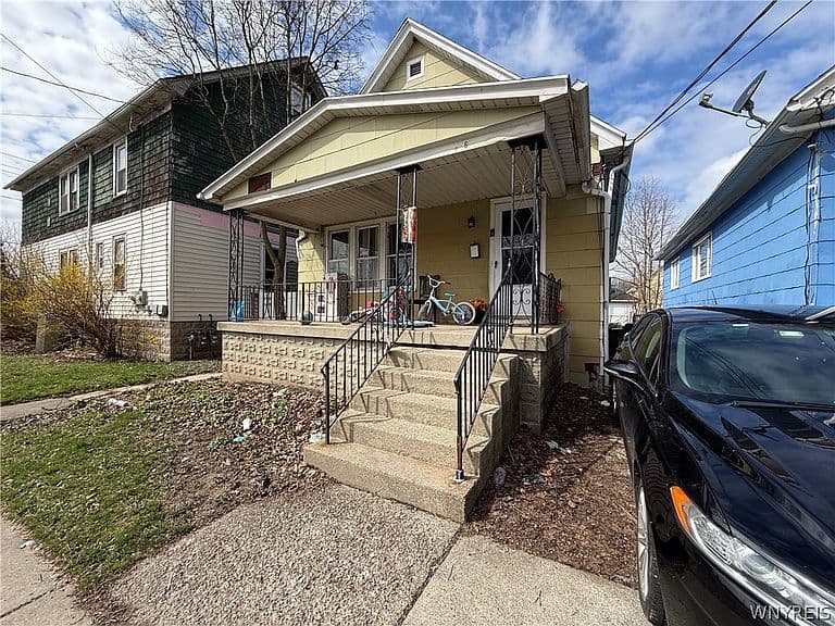 Listing photo 3