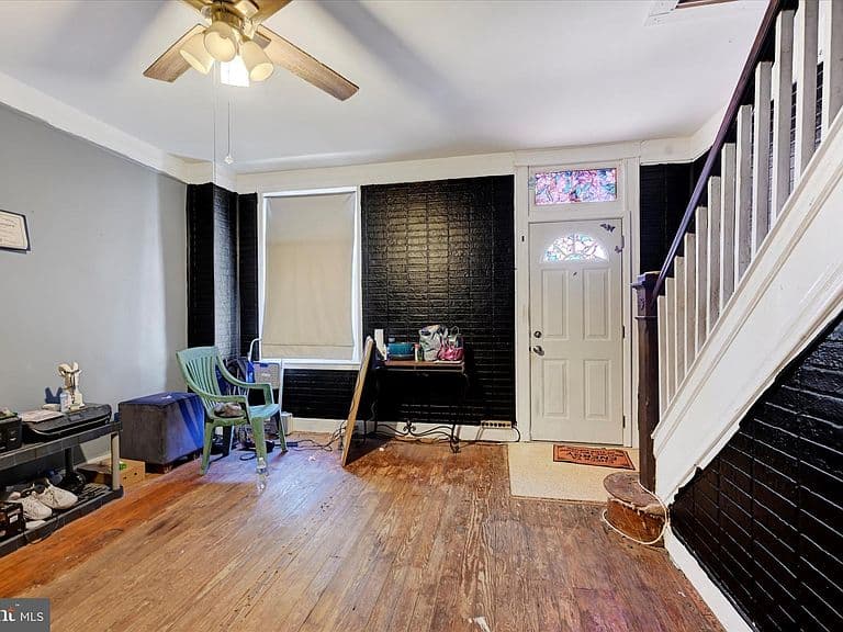 Listing photo 5