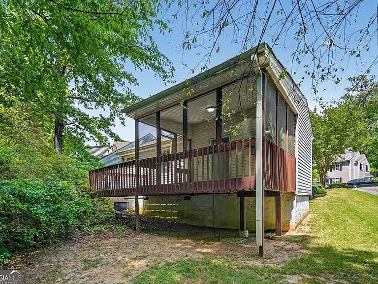 Listing photo 4
