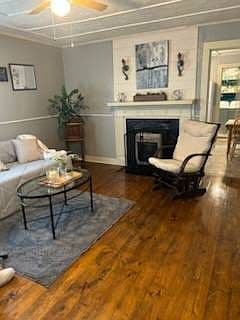 Listing photo 2