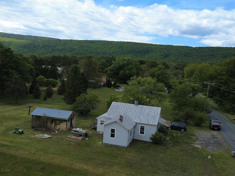 Listing photo 4