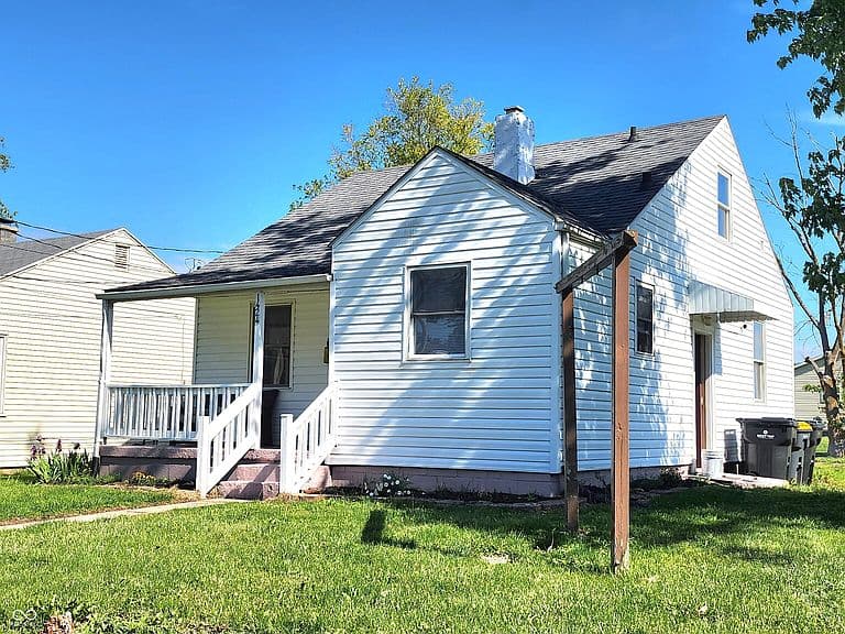Listing photo 3